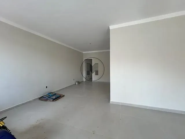 Casa 3 quartos e 2 banheiros, à venda, no bairro Jardim Continental II em Taubaté