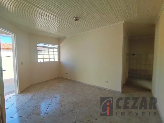 Casa 2 quartos e 1 banheiro, para alugar, no bairro Bairro Alto em Curitiba