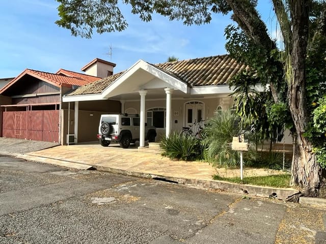 Foto do Casa - Casa com 3 dormitórios à venda, 180 m² por R$ 1.700.000,00 - Jardim das Colinas - São José dos Campos/SP | RUSSI IMÓVEIS