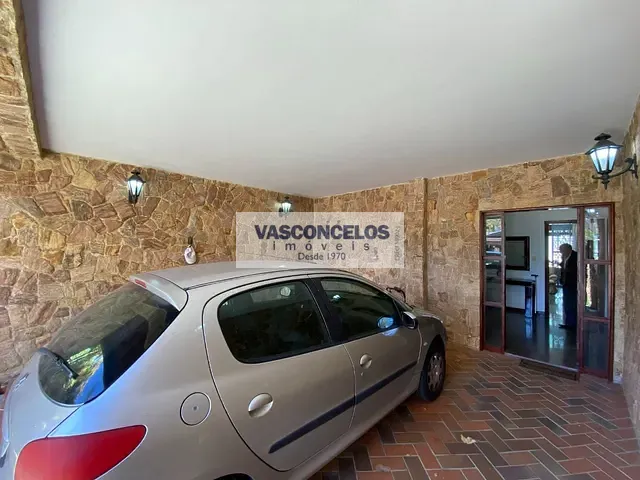 Casa com 360m² 6 quartos e 5 banheiros, para alugar, no bairro Jardim das Colinas em São José dos Campos