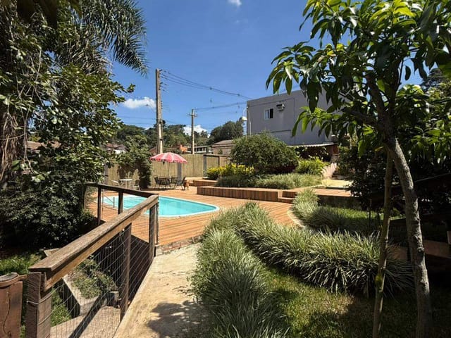 Casa com 159m² 1 quarto e 3 banheiros, à venda, no bairro Oficinas em Ponta Grossa