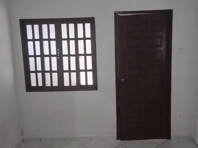 Casa 2 quartos e 1 banheiro, à venda, no bairro Parque Jóquei Club em Campos dos Goytacazes