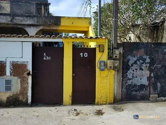 Casa 2 quartos e 1 banheiro, à venda, no bairro Parque Jóquei Club em Campos dos Goytacazes