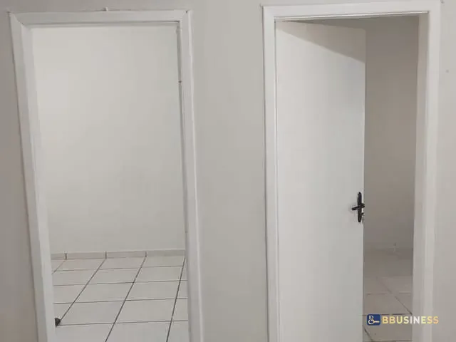 Casa 2 quartos e 1 banheiro, à venda, no bairro Parque Jóquei Club em Campos dos Goytacazes