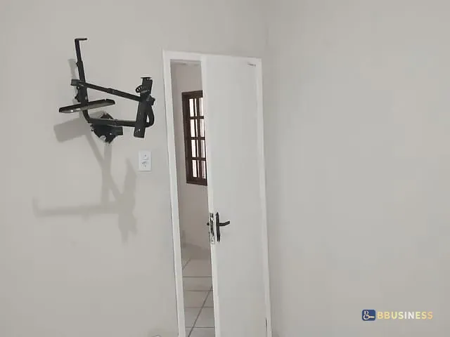 Casa 2 quartos e 1 banheiro, à venda, no bairro Parque Jóquei Club em Campos dos Goytacazes
