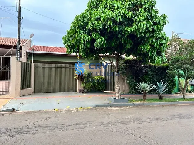 Casa com 360m² 3 quartos e 3 banheiros, à venda, no bairro Vale de San Izidro em Londrina