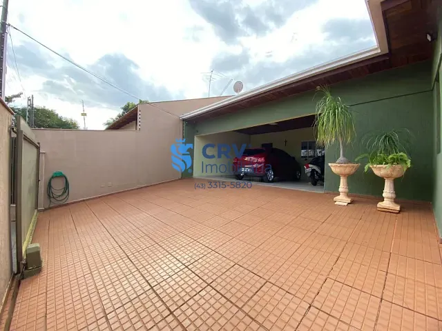 Casa com 360m² 3 quartos e 3 banheiros, à venda, no bairro Vale de San Izidro em Londrina