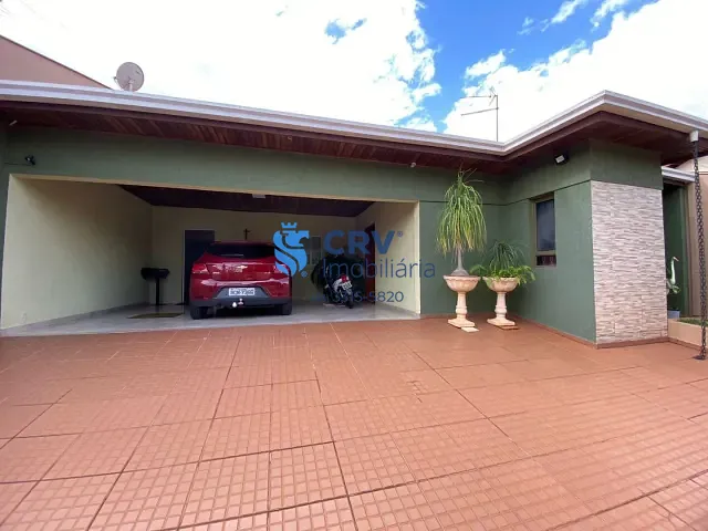 Casa com 360m² 3 quartos e 3 banheiros, à venda, no bairro Vale de San Izidro em Londrina