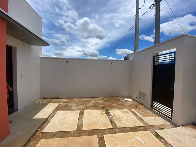 Casa com 175m² 3 quartos e 2 banheiros, à venda, no bairro Loteamento Residencial e Comercial Flamboyant em Pindamonhangaba