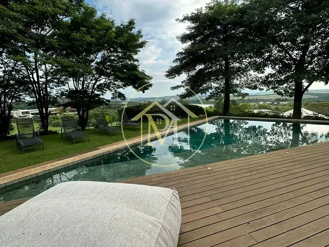 Casa com 1500m² 5 quartos e 7 banheiros, à venda ou para alugar, no bairro Área residencial em Porto Feliz