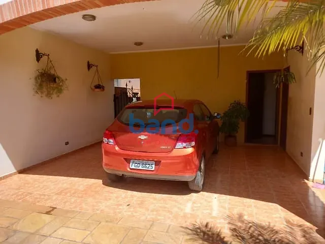 Casa com 263m² 4 quartos e 5 banheiros, à venda, no bairro Vila Alcala em Porto Feliz