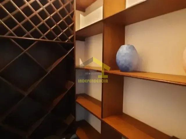 Casa com 680m² 3 quartos e 6 banheiros, à venda, no bairro Jardim do Golf I em Jandira