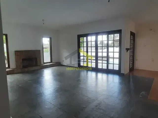 Casa com 680m² 3 quartos e 6 banheiros, à venda, no bairro Jardim do Golf I em Jandira