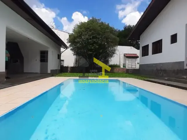 Casa com 680m² 3 quartos e 6 banheiros, à venda, no bairro Jardim do Golf I em Jandira