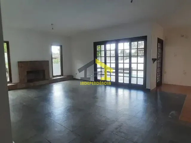 Casa com 680m² 3 quartos e 6 banheiros, à venda, no bairro Jardim do Golf I em Jandira