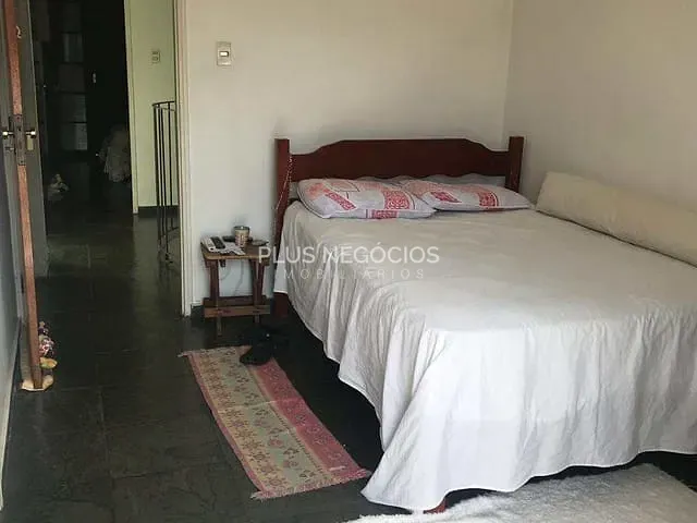 Casa com 244m² 3 quartos e 3 banheiros, à venda, no bairro Vila Carvalho em Sorocaba