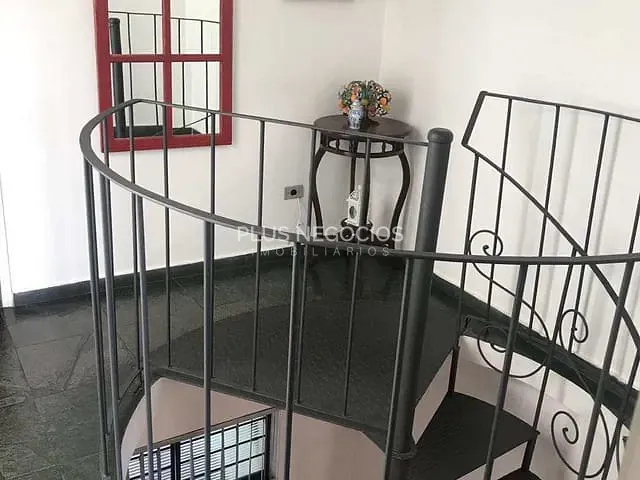 Casa com 244m² 3 quartos e 3 banheiros, à venda, no bairro Vila Carvalho em Sorocaba
