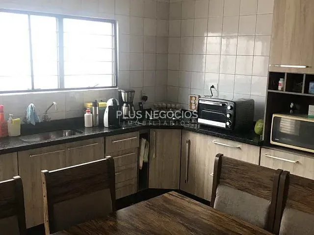 Casa com 244m² 3 quartos e 3 banheiros, à venda, no bairro Vila Carvalho em Sorocaba