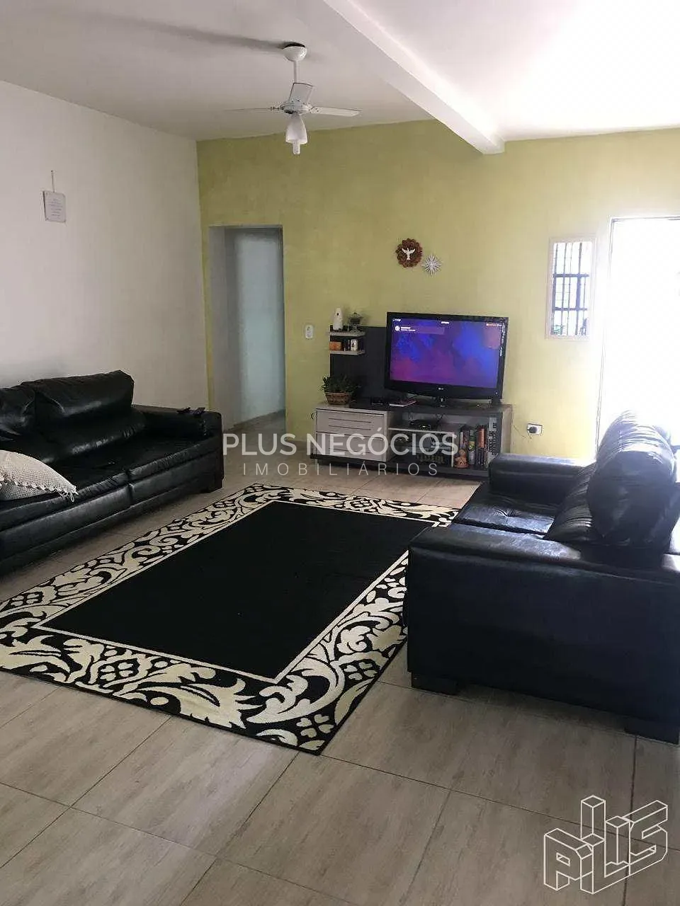 Casa, 3 quartos, 244 m² - Foto 1