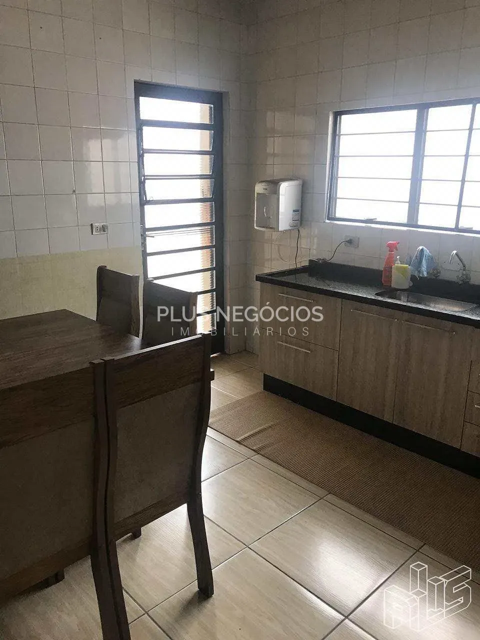 Casa, 3 quartos, 244 m² - Foto 3