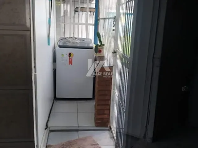 Casa com 600m² 4 quartos e 3 banheiros, à venda, no bairro Primavera em Guarapuava