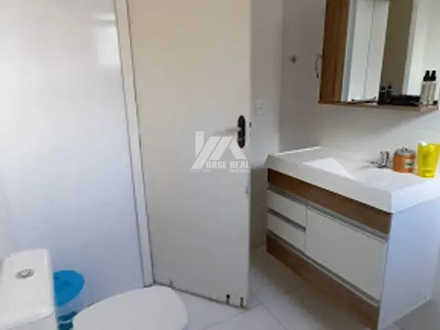 Casa com 600m² 4 quartos e 3 banheiros, à venda, no bairro Primavera em Guarapuava