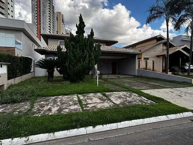 Casa com 419m² 3 quartos e 5 banheiros, para alugar, no bairro Vila Costa em Taubaté