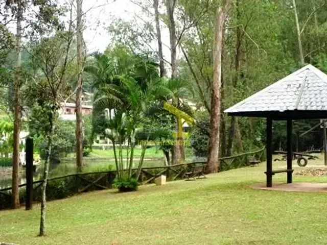 Casa com 10000m² 3 quartos e 5 banheiros, à venda, no bairro Granja Viana em Cotia