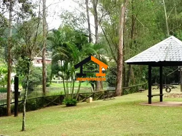 Casa com 10000m² 3 quartos e 5 banheiros, à venda, no bairro Granja Viana em Cotia