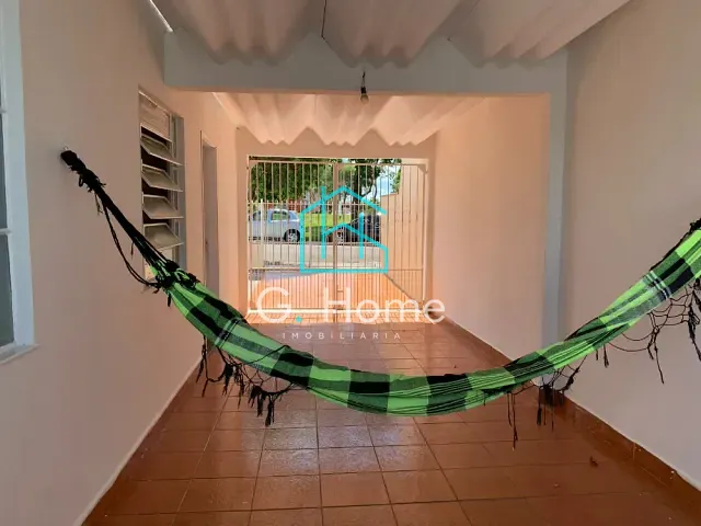 Casa com 72m² 3 quartos e 1 banheiro, à venda, no bairro Aquilles Sthengel em Londrina