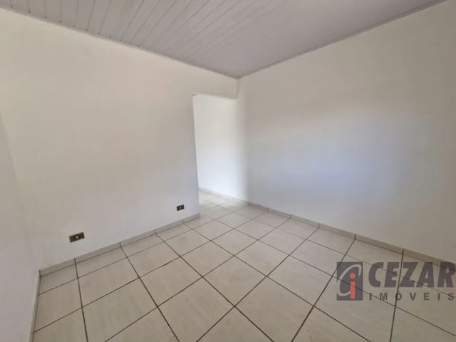 Casa 2 quartos e 2 banheiros, para alugar, no bairro Bairro Alto em Curitiba