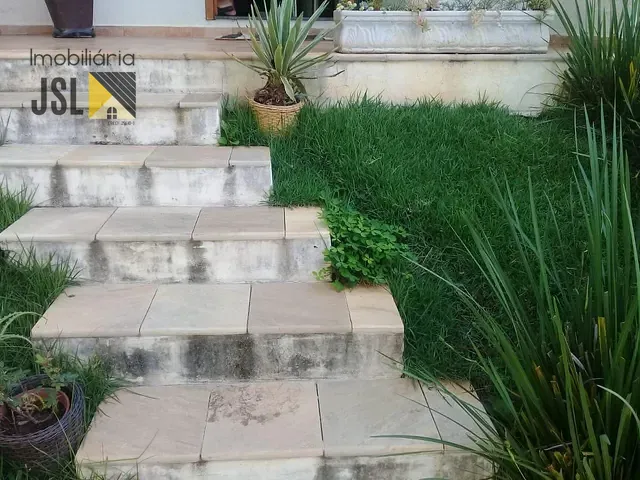 Casa com 250m² 3 quartos e 2 banheiros, à venda, no bairro Vila Santa Izabel em Caçapava