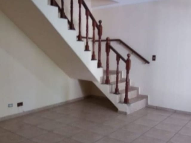 Casa com 250m² 2 quartos e 2 banheiros, à venda, no bairro Vila Campesina em Osasco