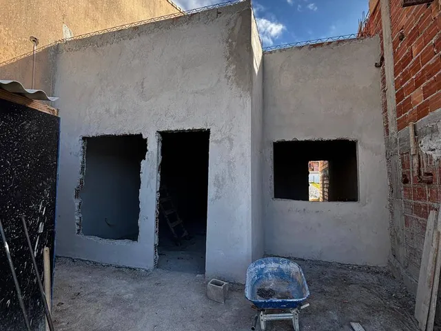 Casa 3 quartos e 2 banheiros, à venda, no bairro São Marcos em Macaé