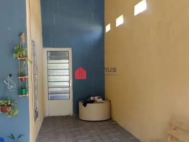 Casa com 250m² 3 quartos e 2 banheiros, à venda, no bairro Conjunto Residencial Araretama em Pindamonhangaba