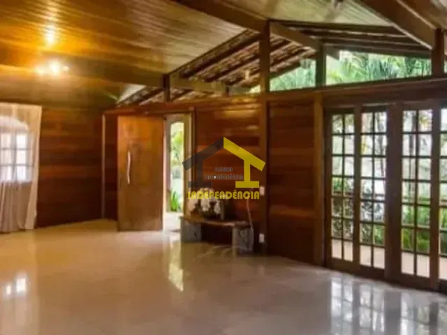 Casa com 415m² 4 quartos e 2 banheiros, à venda, no bairro S F Residencia em Barueri