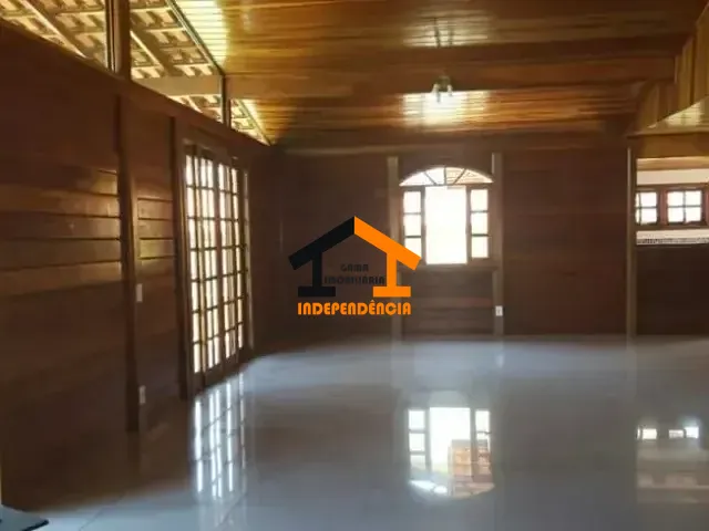 Casa com 415m² 4 quartos e 2 banheiros, à venda, no bairro S F Residencia em Barueri