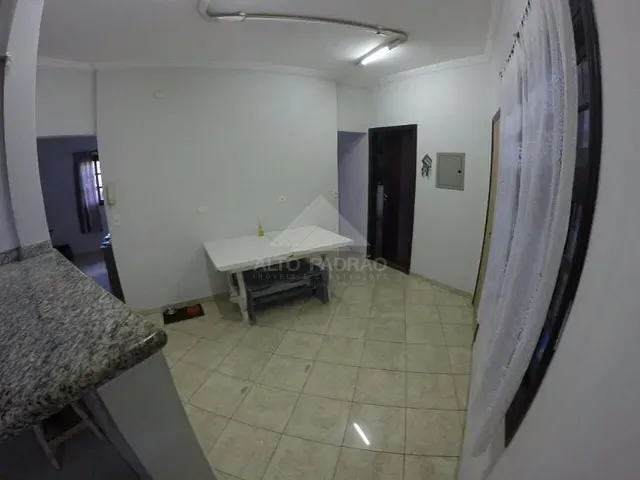 Casa com 238m² 3 quartos e 2 banheiros, à venda, no bairro Vila Dirce em Mauá