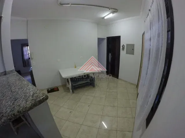Casa com 238m² 3 quartos e 2 banheiros, à venda, no bairro Vila Dirce em Mauá