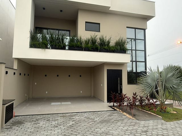 Casa 3 quartos e 5 banheiros, à venda, no bairro Cabiúnas em Macaé