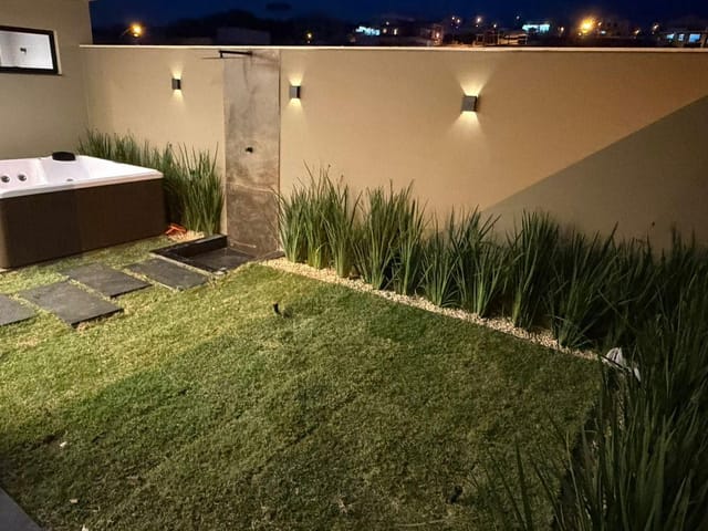 Casa 3 quartos e 5 banheiros, à venda, no bairro Cabiúnas em Macaé