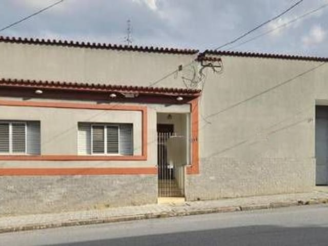 Casa com 550m², à venda ou para alugar, no bairro Centro em Pindamonhangaba