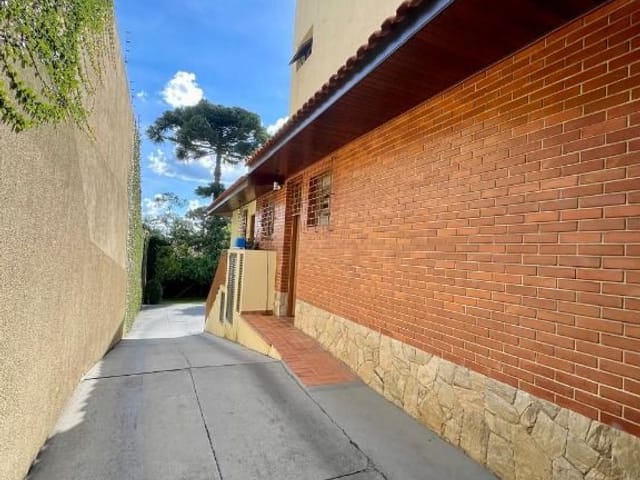 Casa com 636m² 3 quartos e 4 banheiros, à venda, no bairro Batel em Curitiba