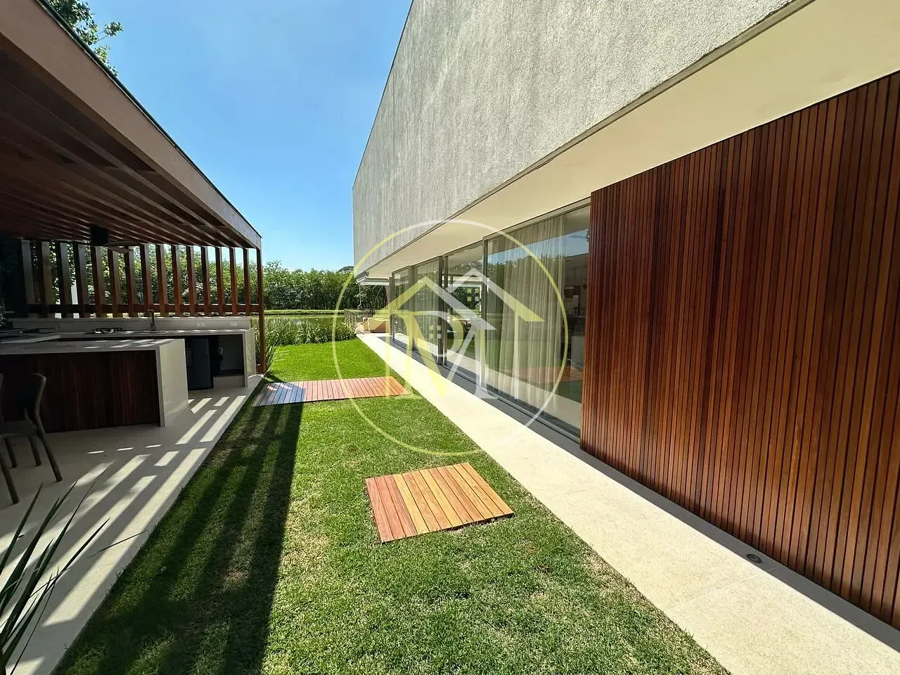 Casa, 4 quartos, 305 m² - Foto 2