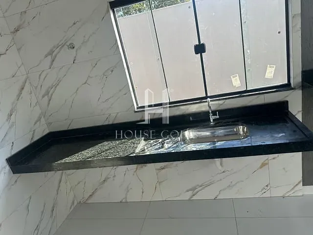 Casa com 227m² 3 quartos e 2 banheiros, à venda, no bairro Setor Barcelos em Trindade