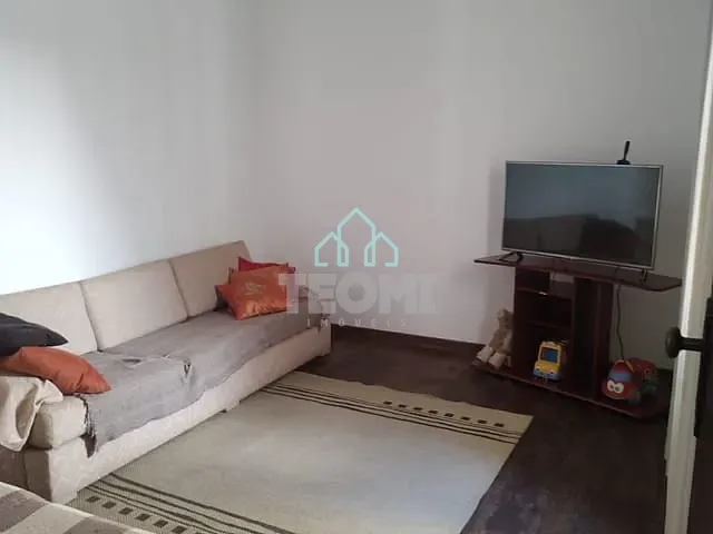 Casa com 600m² 6 quartos e 3 banheiros, para alugar, no bairro Jardim das Nações em Taubaté