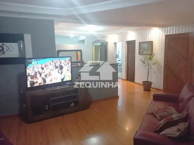 Casa com 152m² 4 quartos e 3 banheiros, à venda, no bairro Bandeiras em Osasco