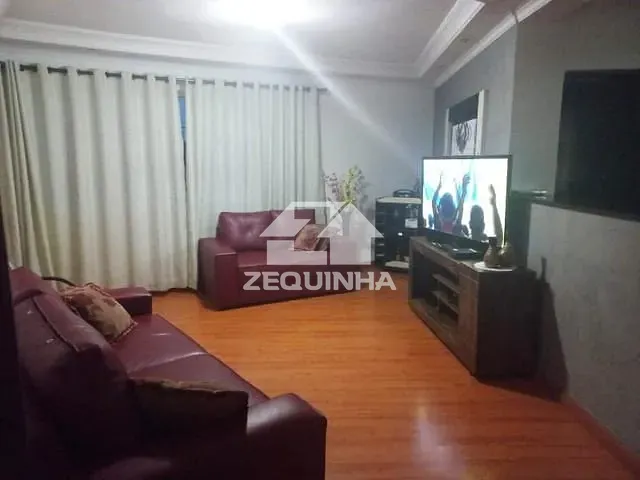Casa com 152m² 4 quartos e 3 banheiros, à venda, no bairro Bandeiras em Osasco