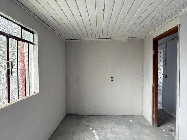 Casa com 75m² 2 quartos e 2 banheiros, à venda, no bairro Neves em Ponta Grossa