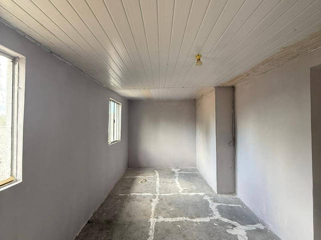 Casa com 75m² 2 quartos e 2 banheiros, à venda, no bairro Neves em Ponta Grossa